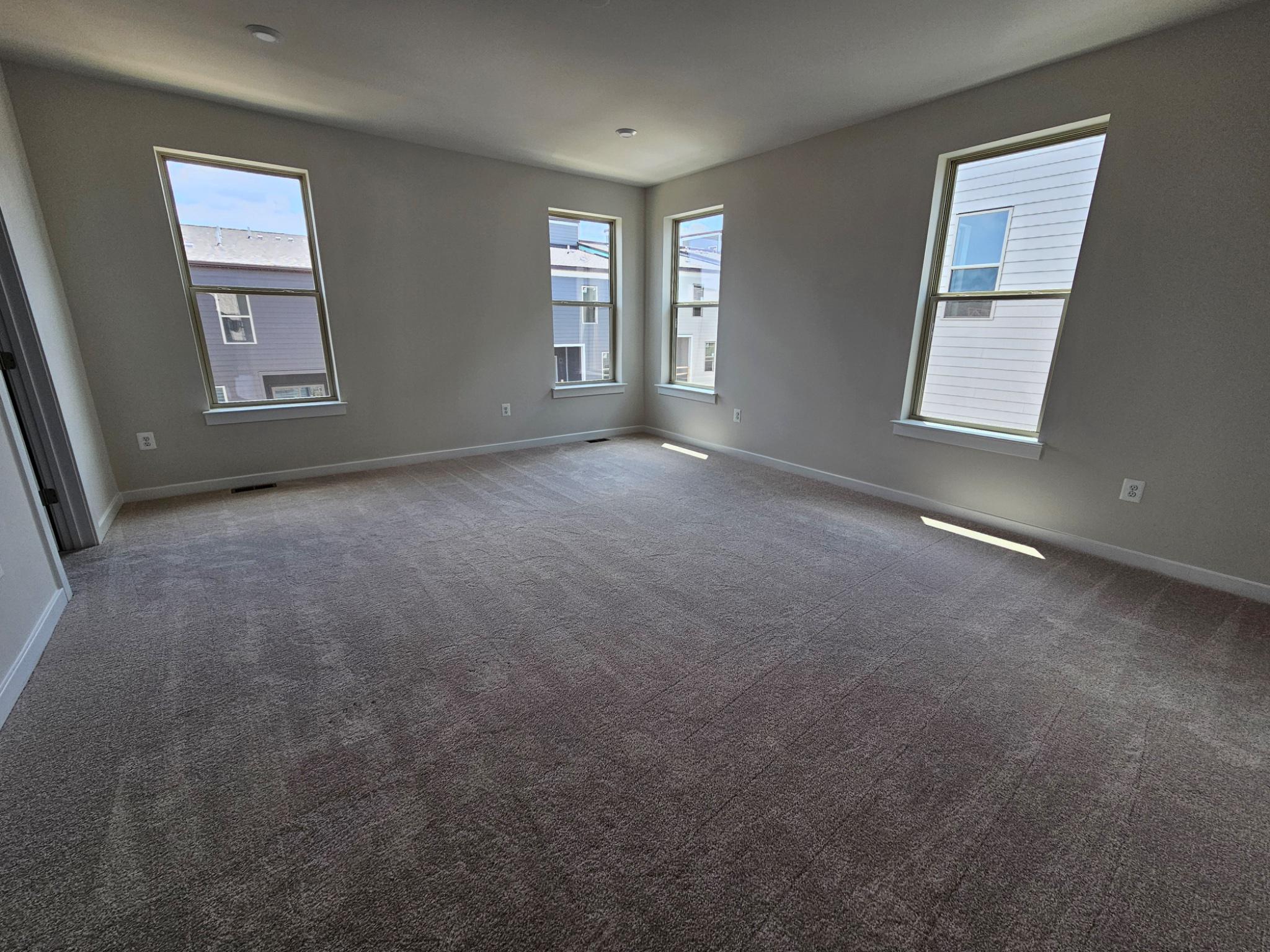 13721 Cobble Loop Woodbridge, VA 22193 - Photo 13 of 27 Primary bedroom w/ large walk in closet & bathroom