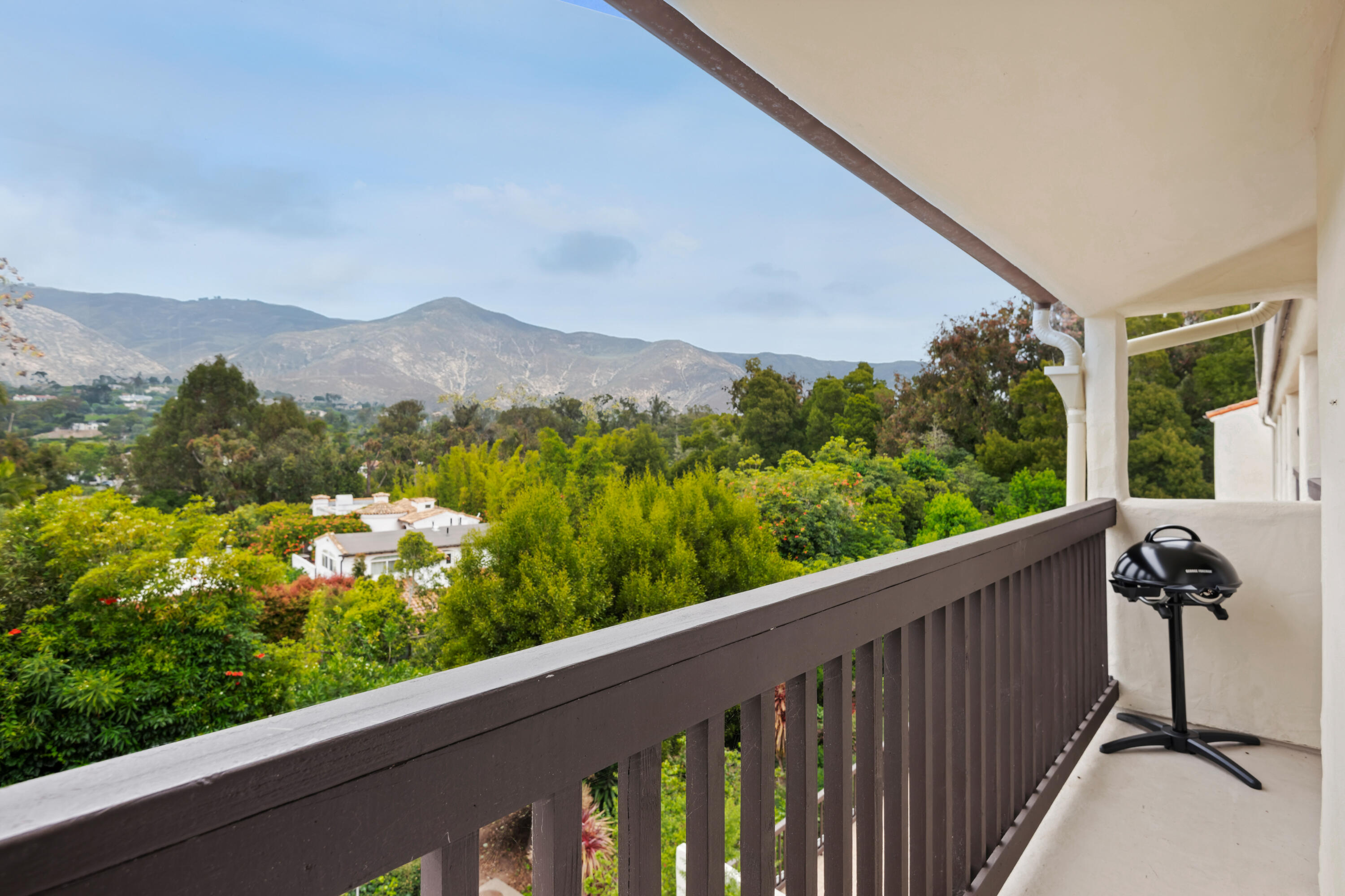 1046 Fairway Road Montecito, CA 93108 - Photo 20 of 24 20 - Bedroom Balcony