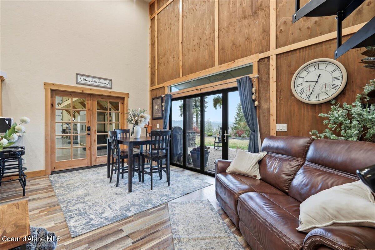 17045 West Cade Road Hauser, ID 83854 - Photo 25 of 83 25-Living Room