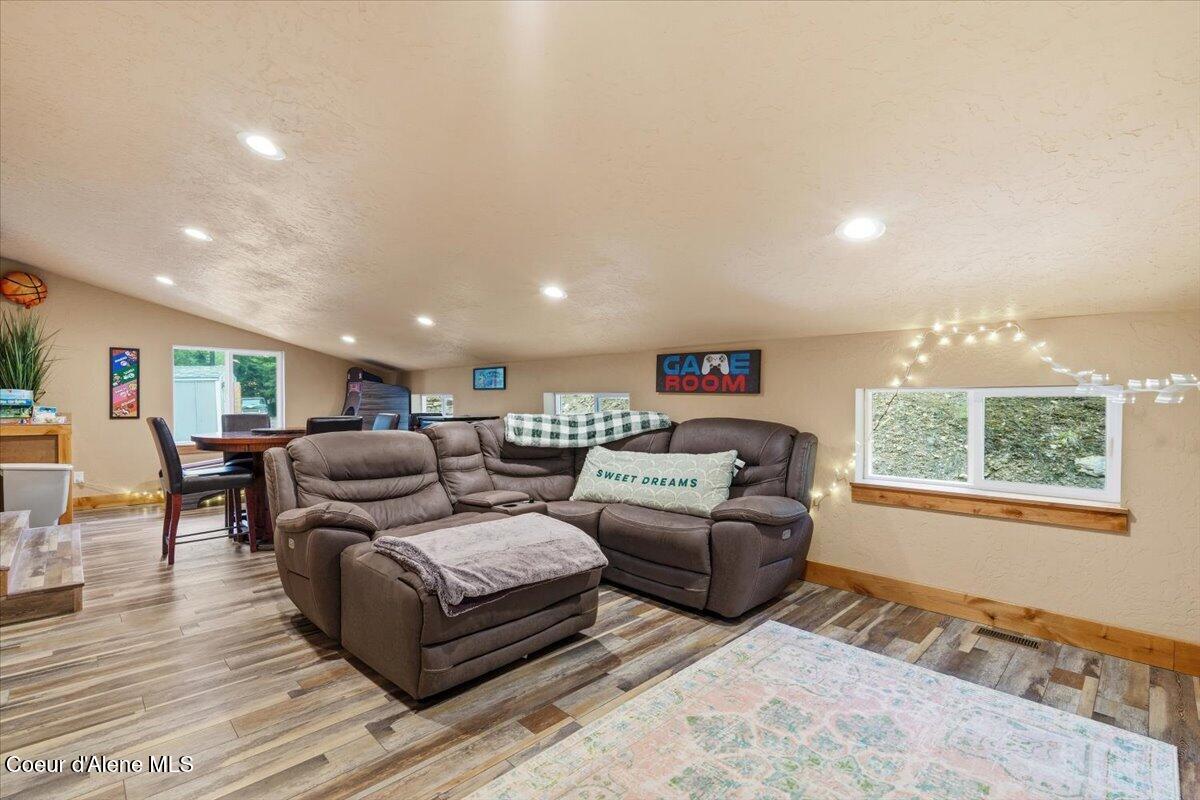 17045 West Cade Road Hauser, ID 83854 - Photo 40 of 83 40-Family Room