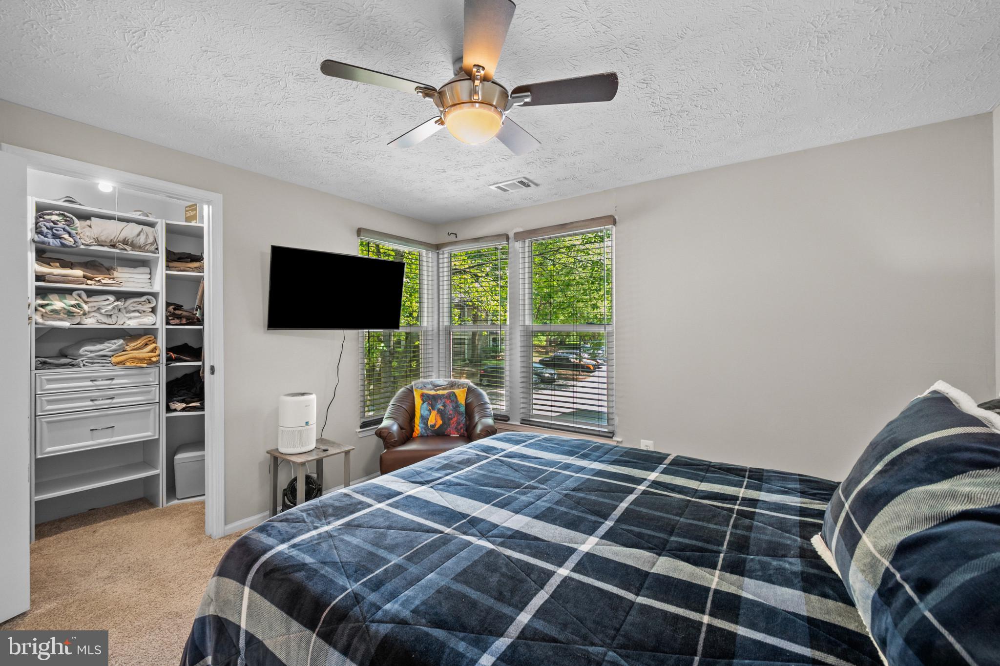 5974 Watch Chain Way, Unit 1005 Columbia, MD 21044 - Photo 10 of 17 Primary bedroom