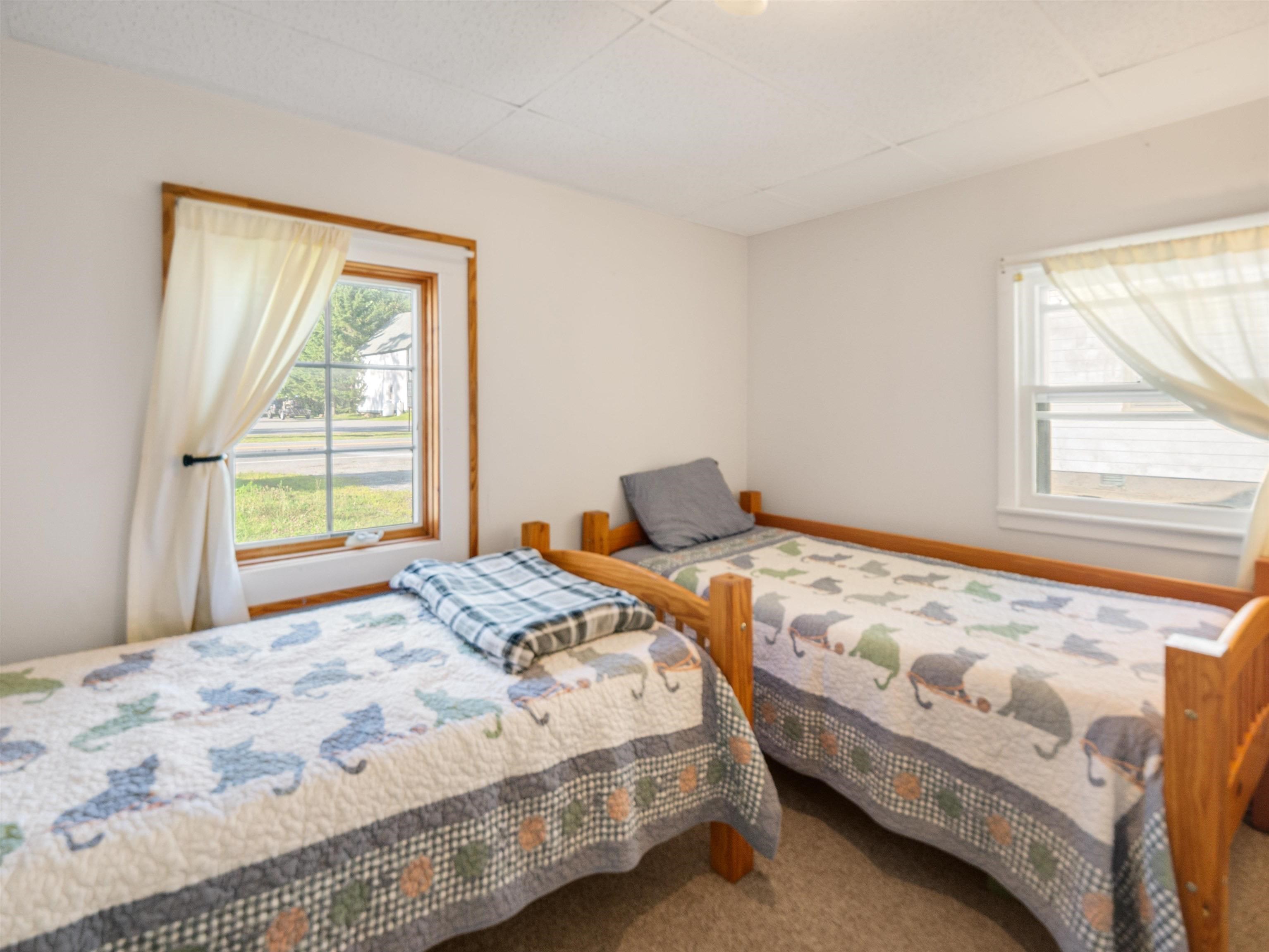 818 Main Street Cavendish, VT 05153 - Photo 5 of 44