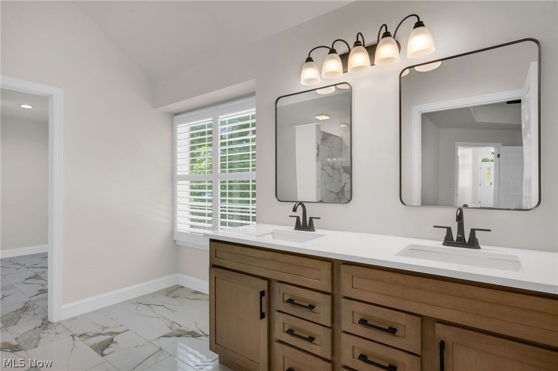 623 Bridgeview Avenue Chester, WV 26034 - Photo 16 of 47 Master bathroom