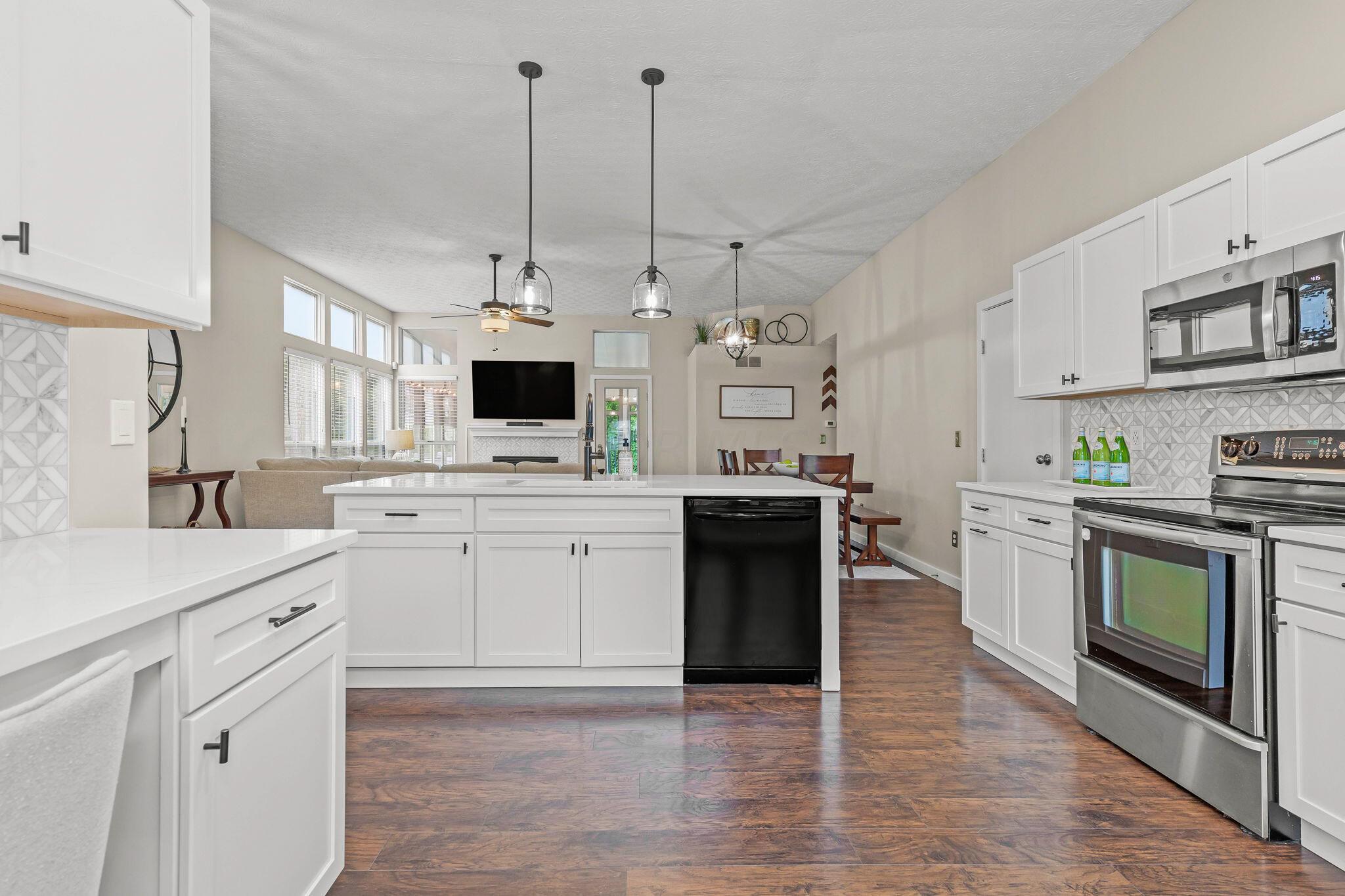 779 Lindenhaven Road Columbus, OH 43230 - Photo 4 of 33 Kitchen