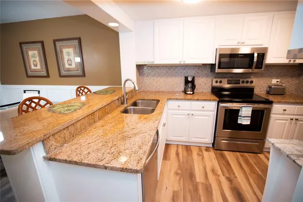 $219,000 | 36750 Highway 19, Unit 2052, Palm Harbor, FL 34684