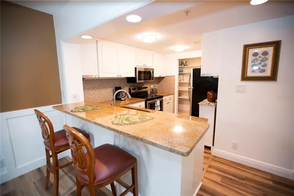 $219,000 | 36750 Highway 19, Unit 2052, Palm Harbor, FL 34684