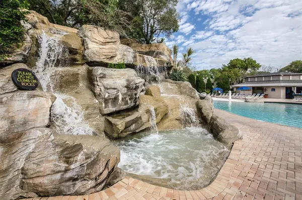 $219,000 | 36750 Highway 19, Unit 2052, Palm Harbor, FL 34684