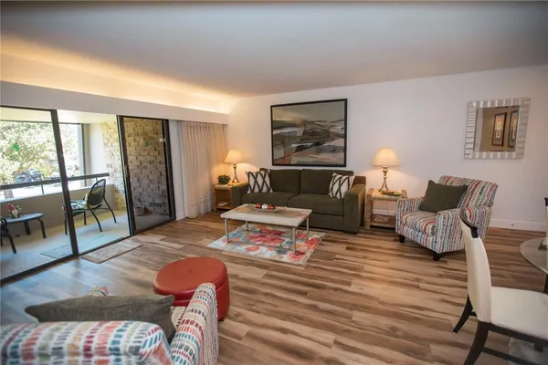 $219,000 | 36750 Highway 19, Unit 2052, Palm Harbor, FL 34684