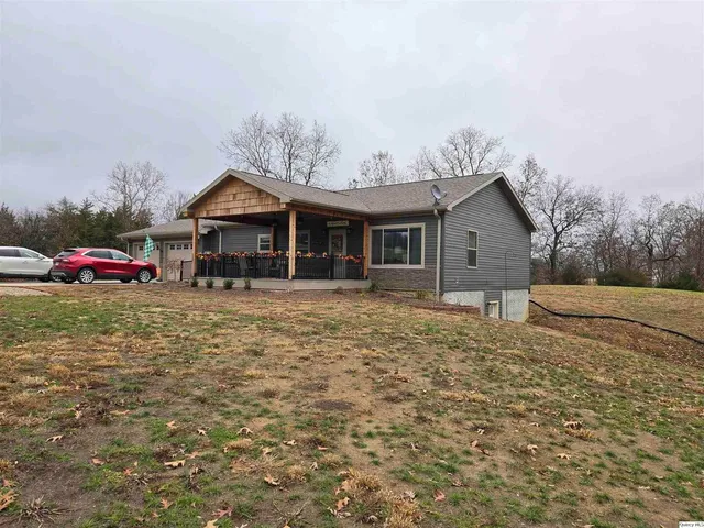 $425,000 | 1436-1100 1100 E Street, Mount Sterling, IL 62353