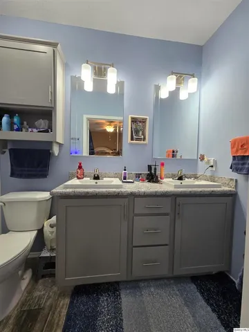 $425,000 | 1436-1100 1100 E Street, Mount Sterling, IL 62353