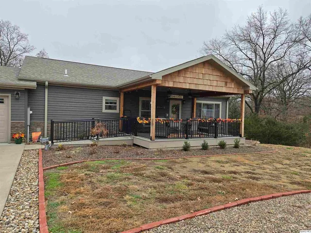 $425,000 | 1436-1100 1100 E Street, Mount Sterling, IL 62353