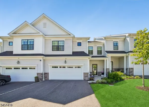$1,095,000 | 22 Kelsch Drive, Morris Plains, NJ 07950