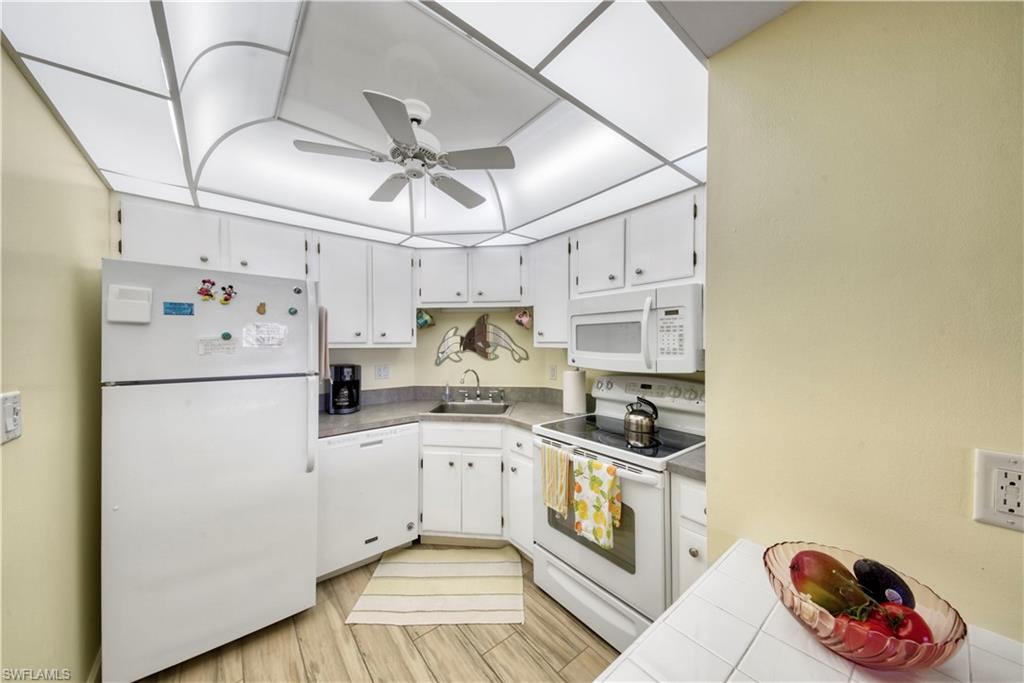 3 Bluebill Avenue, Unit 808 Naples, FL 34108 - Photo 14 of 25