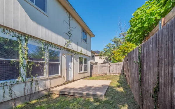 $2,400 | 7106 Thannas Way, Austin, TX 78744