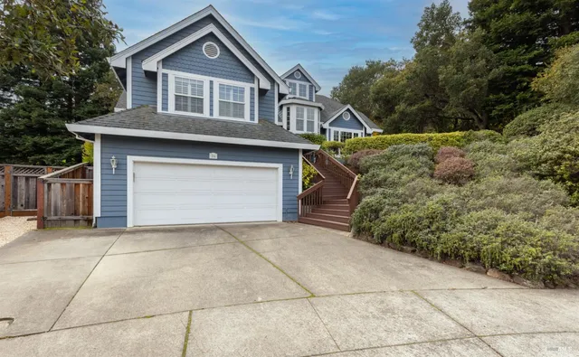 $1,195,000 | 26 Clement Court, Napa, CA 94558