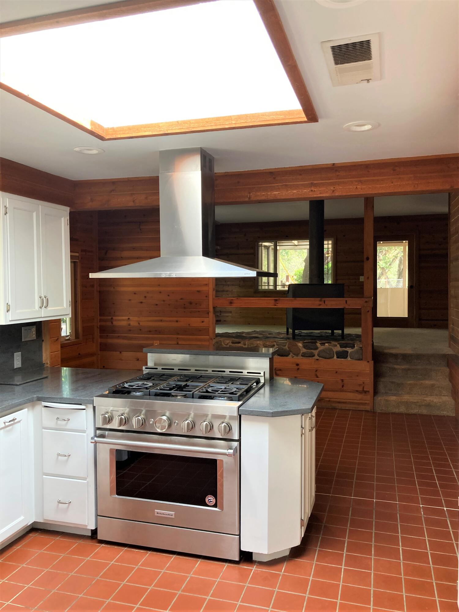 44113 North Fork Drive Three Rivers, CA 93271 - Photo 14 of 45 kitchen