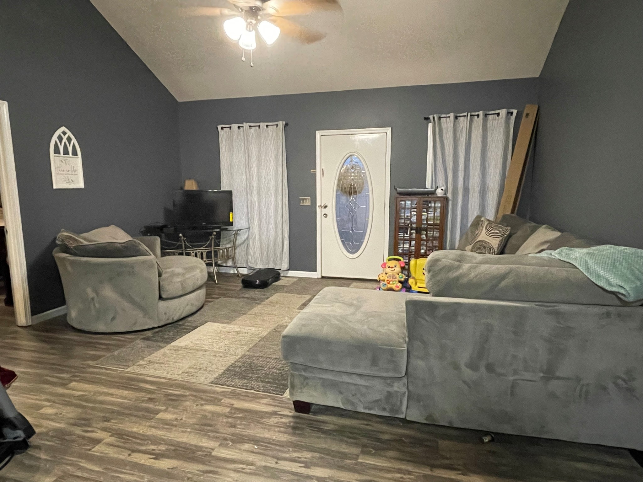 212 Deer Point Road Unionville, TN 37180 - Photo 2 of 10 Gallery Image 2
