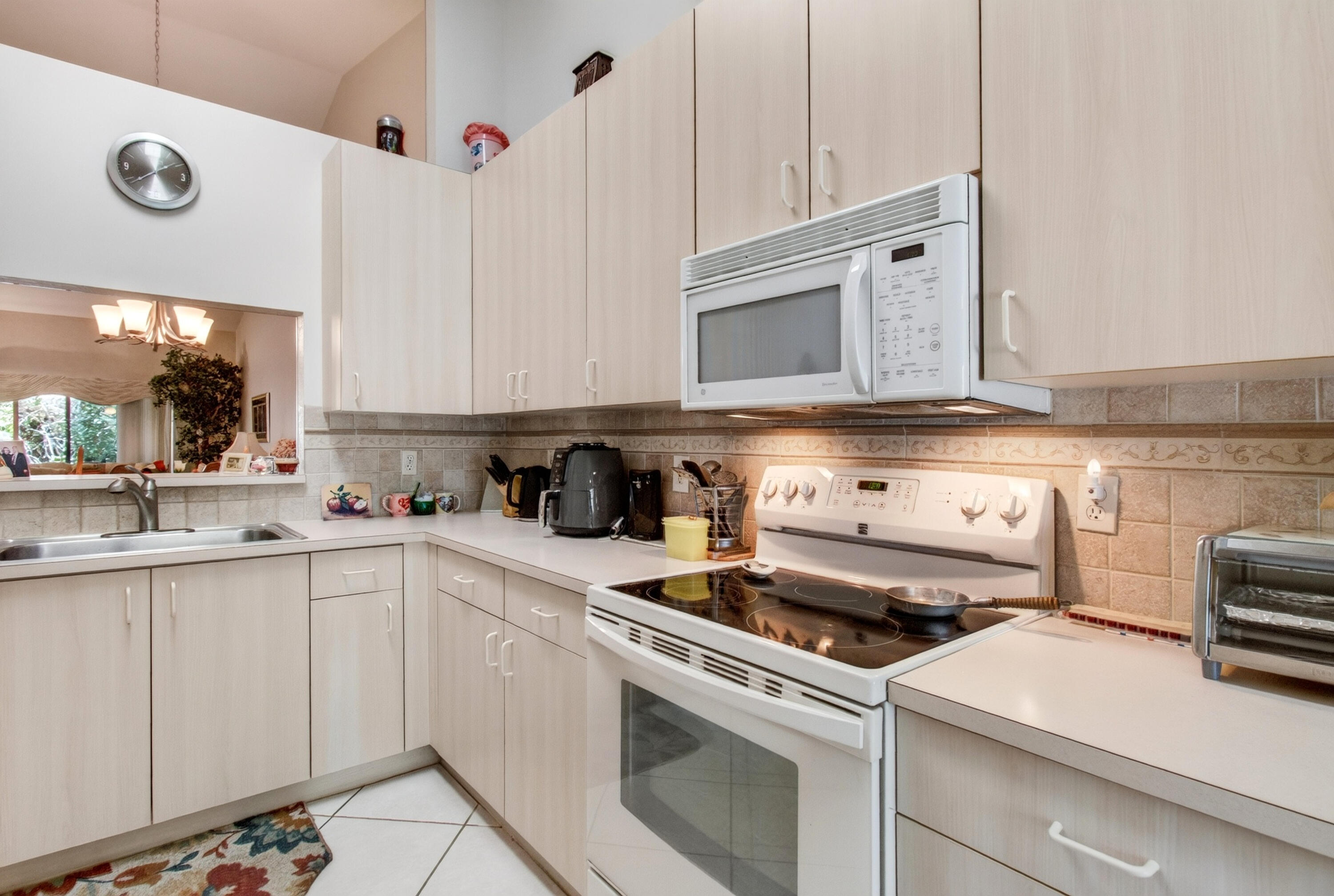 6088 Caladium Road Delray Beach, FL 33484 - Photo 8 of 59 Kitchen
