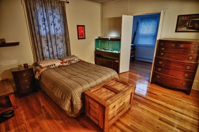 40 Beach Street, Unit 1R Bloomfield, NJ 07003 - Photo 11 of 18 a bedroom with a bed and a dresser