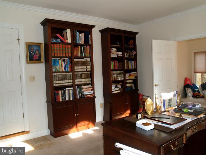 14907 Peach Orchard Road Silver Spring, MD 20905 - Photo 3 of 27 Home Office