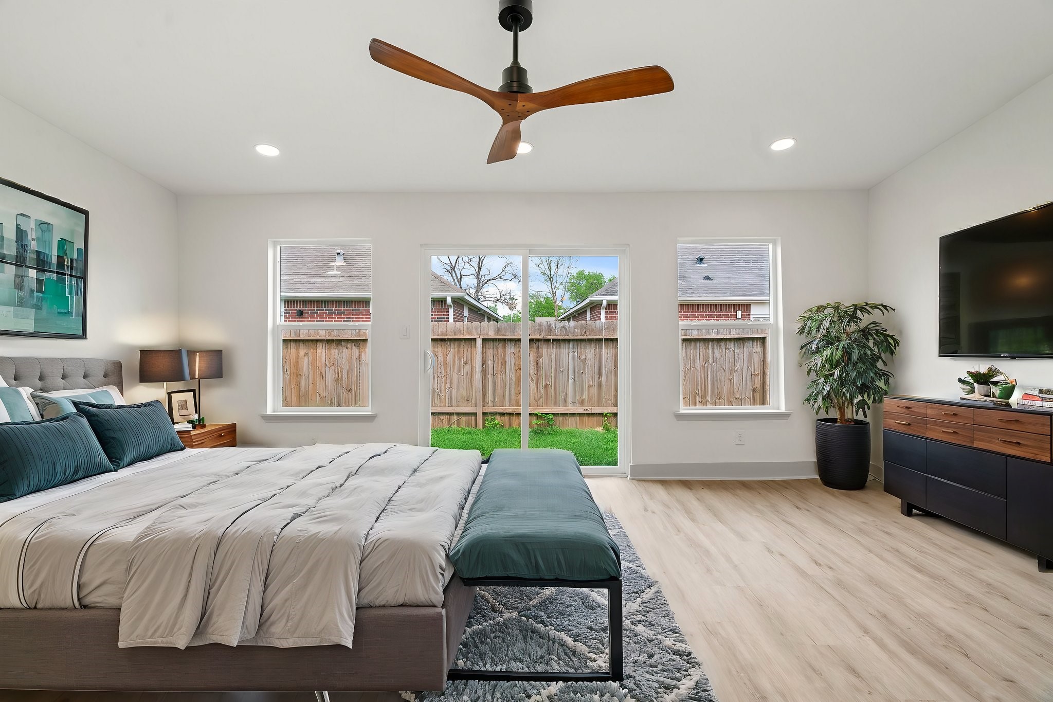 1009 Genova Street Houston, TX 77009 - Photo 1 of 36