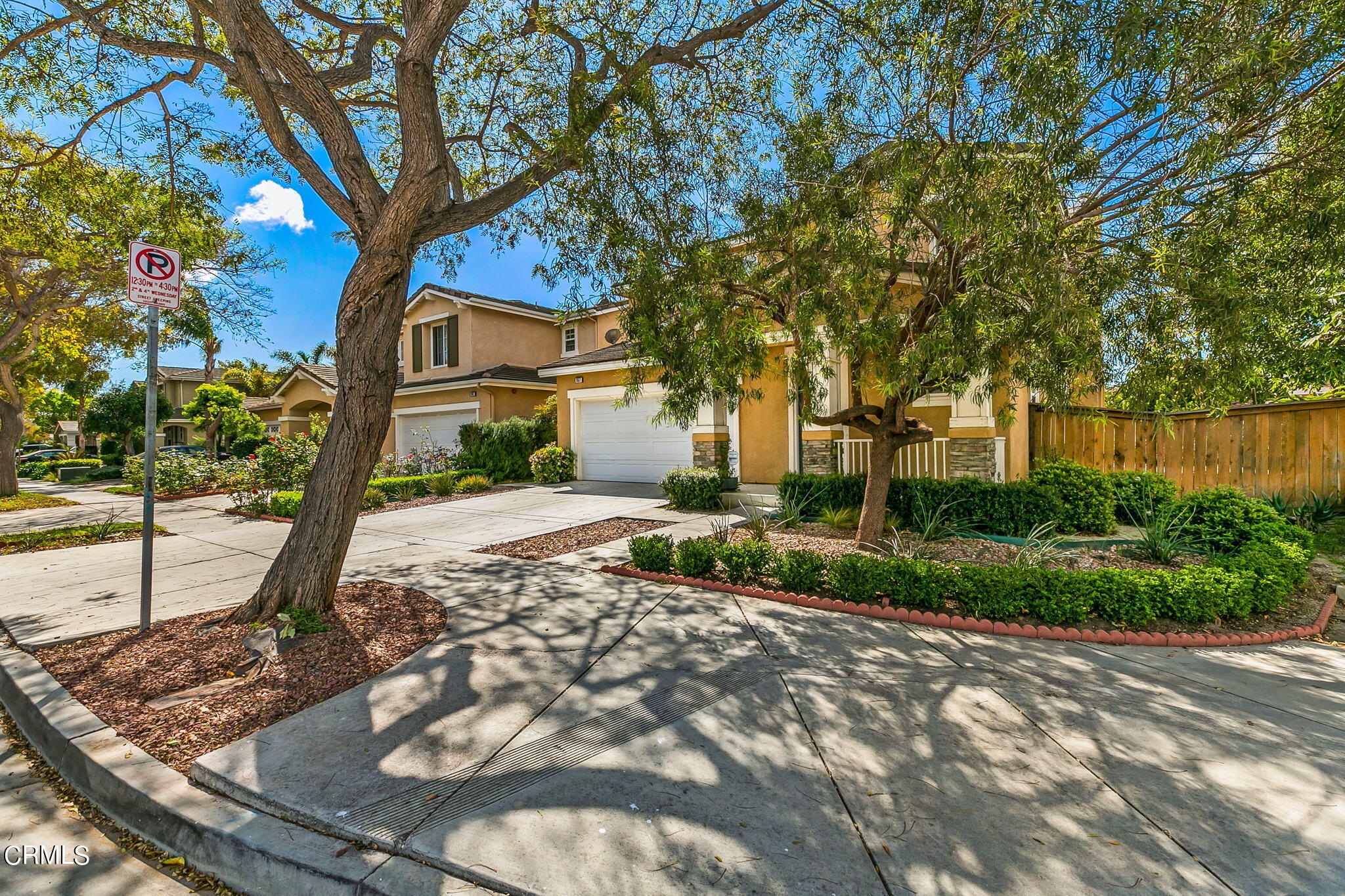 957 Entrada Drive Oxnard, CA 93030 - Photo 3 of 36 957 Entrada front3