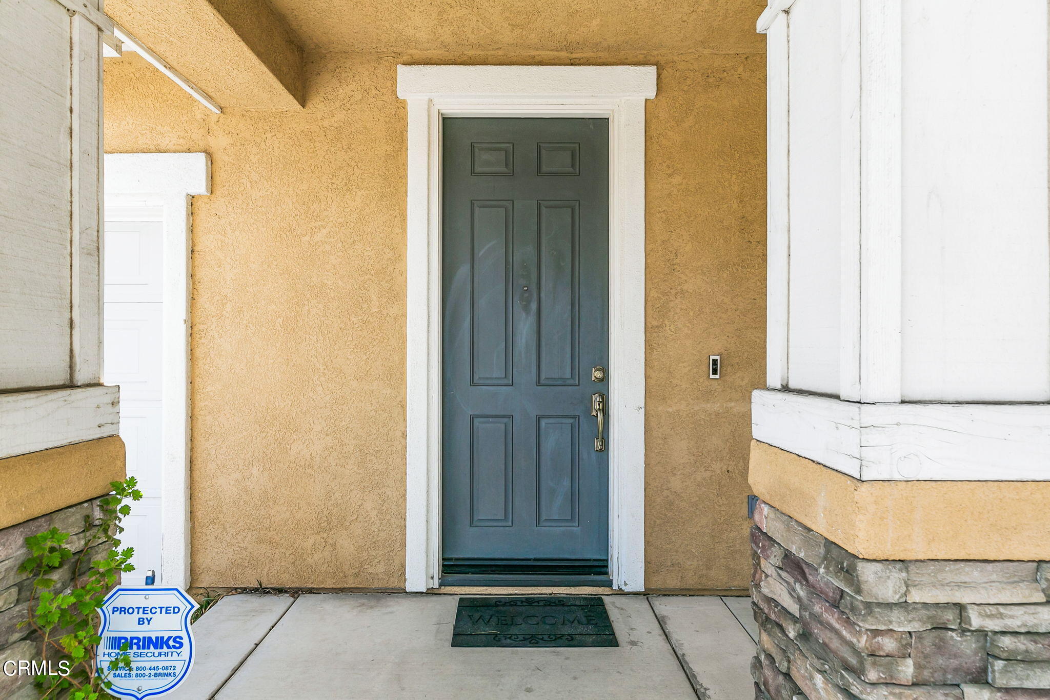957 Entrada Drive Oxnard, CA 93030 - Photo 4 of 36 957 Entrada front door
