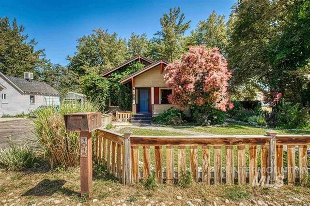 $424,000 | 1015 East Logan Street, Caldwell, ID 83605