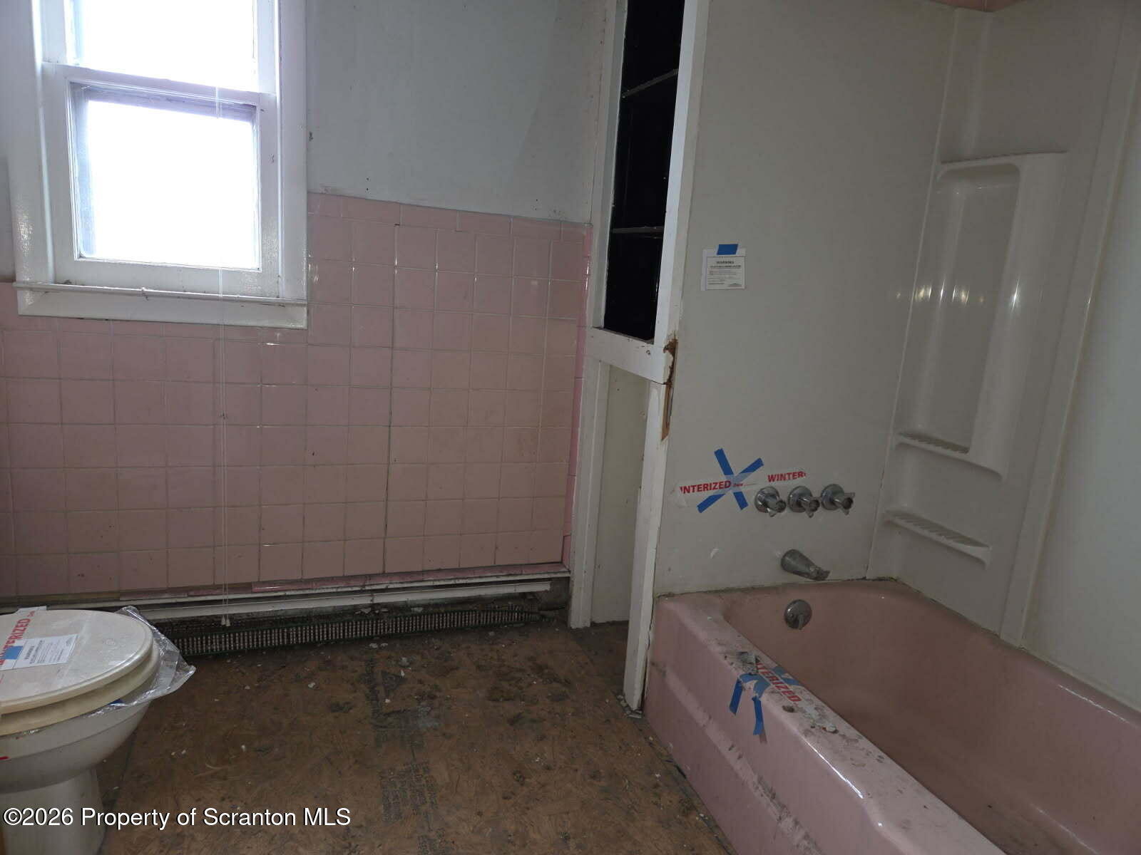 2724 North Main Avenue Scranton, PA 18508 - Photo 14 of 20 2724 Full Bath b