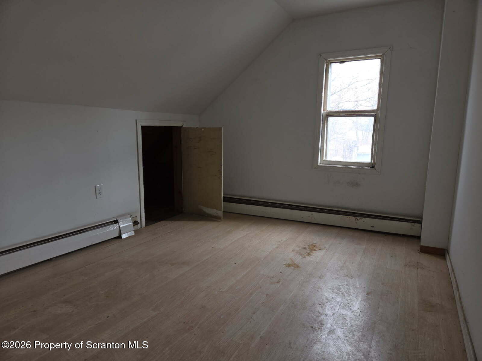 2724 North Main Avenue Scranton, PA 18508 - Photo 18 of 20 2724 Bedroom 2