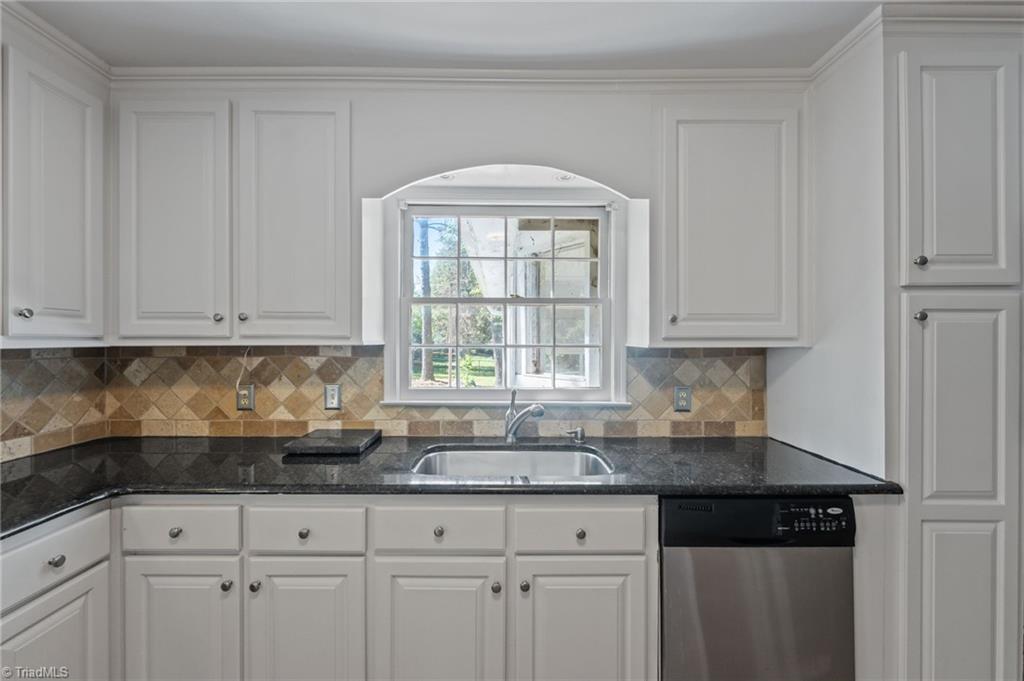 924 Kimberly Road Burlington, NC 27215 - Photo 13 of 42