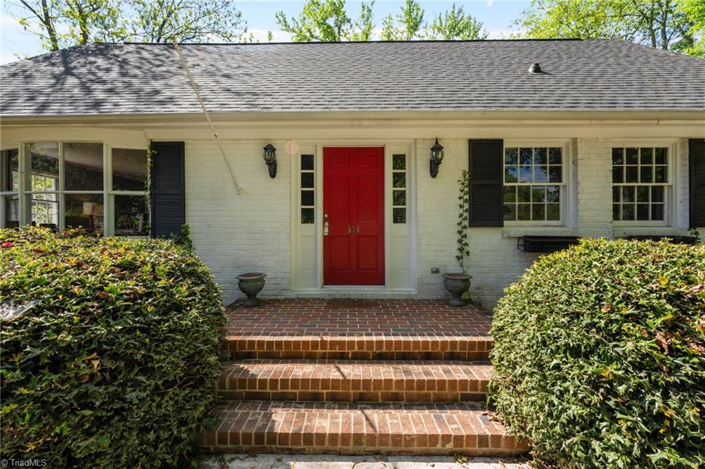 924 Kimberly Road Burlington, NC 27215 - Photo 2 of 42