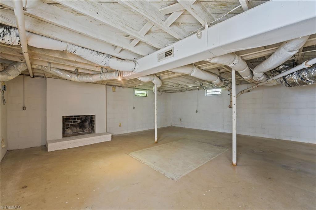 924 Kimberly Road Burlington, NC 27215 - Photo 27 of 42 Basement