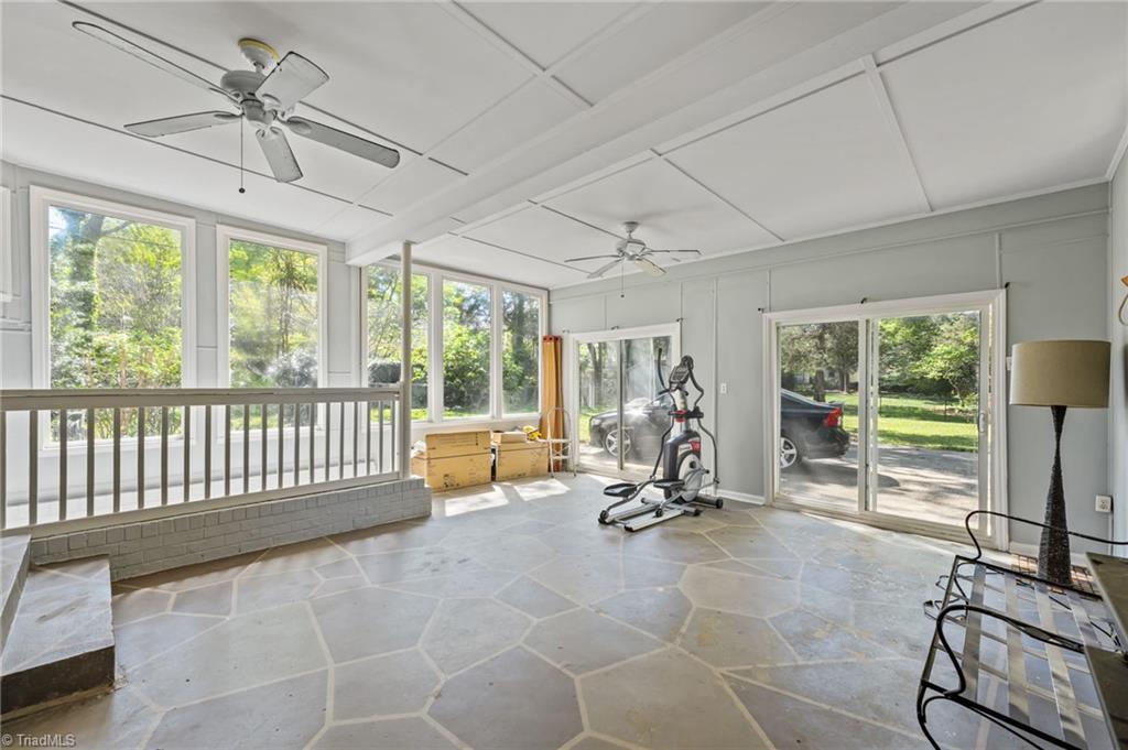924 Kimberly Road Burlington, NC 27215 - Photo 30 of 42 Sunroom