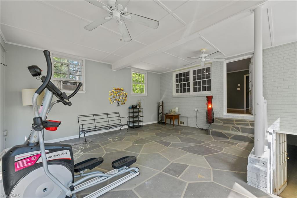 924 Kimberly Road Burlington, NC 27215 - Photo 31 of 42 Sunroom