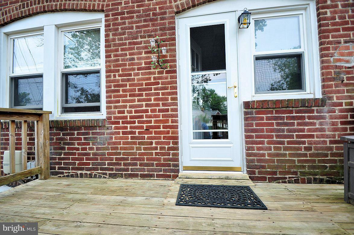 311 Westshire Road Baltimore, MD 21229 - Photo 17 of 21 Exterior (Rear)