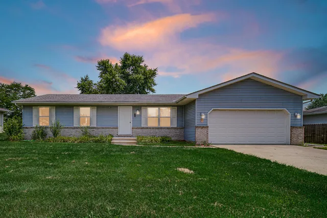 $294,900 | 342 Woodbridge Drive, Lowell, IN 46356