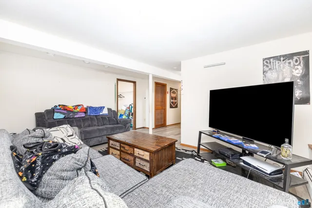 $425,000 | 46 Lakeshore Drive, New Hartford, CT 06057