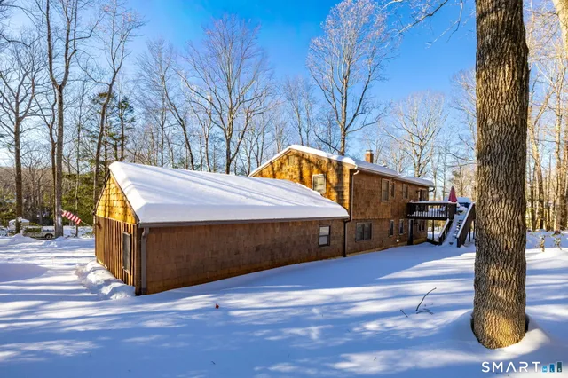 $425,000 | 46 Lakeshore Drive, New Hartford, CT 06057