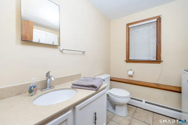 $425,000 | 46 Lakeshore Drive, New Hartford, CT 06057