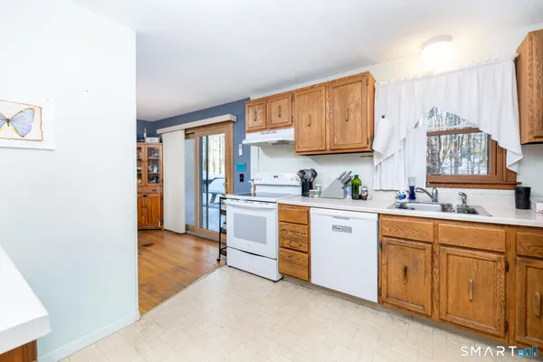 $415,000 | 46 Lakeshore Drive, New Hartford, CT 06057