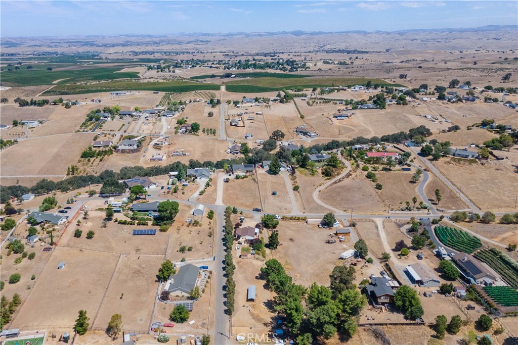 5790 Prancing Deer Road Paso Robles, CA 93446 - Photo 23 of 27 Gallery Image 23