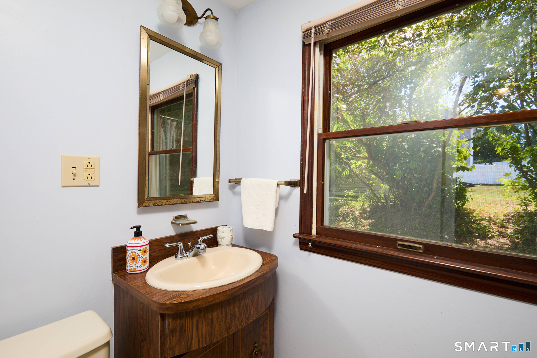 15 Harvester Road, Unit 2 Fairfield, CT 06825 - Photo 18 of 21