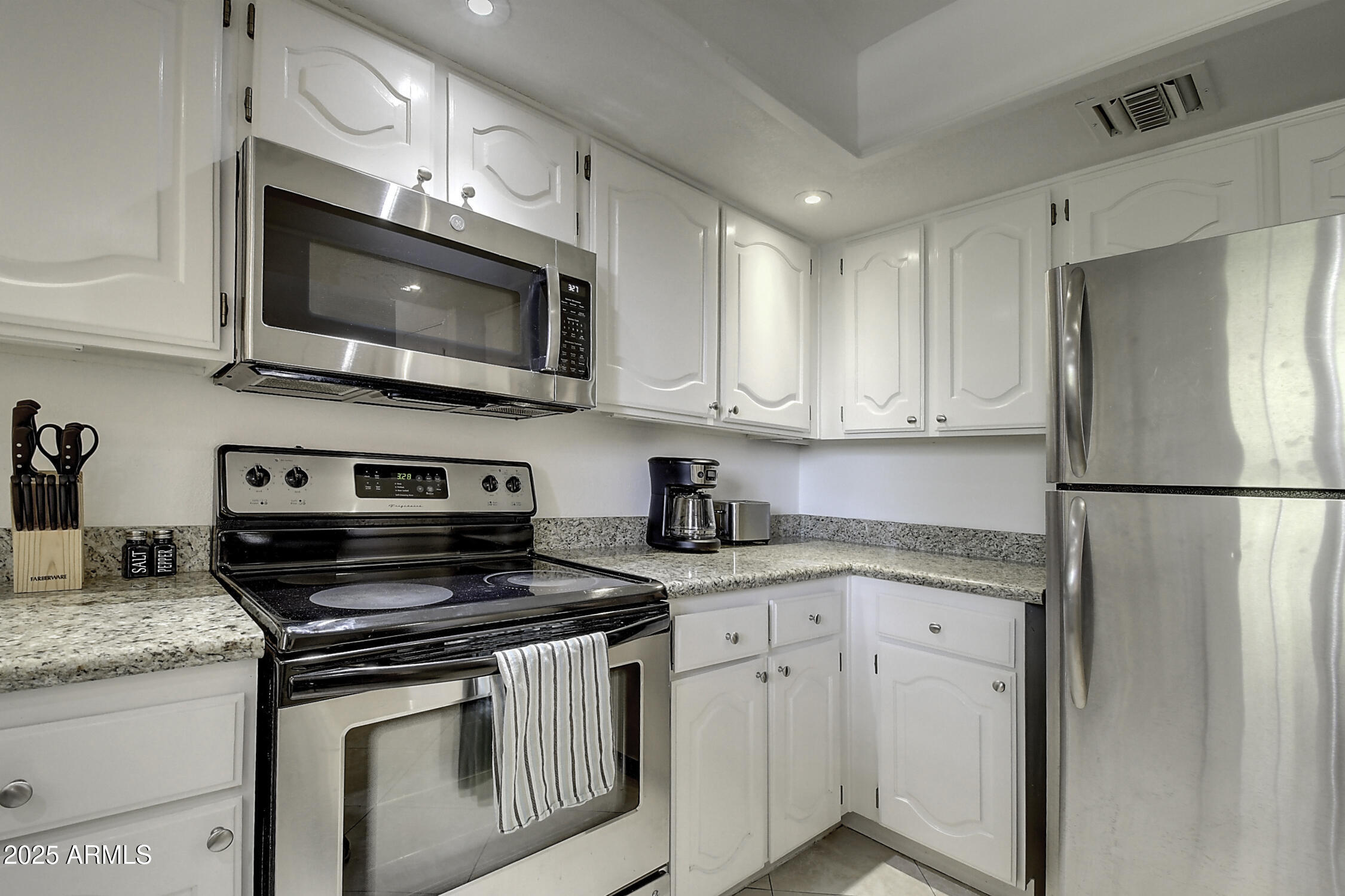 4303 East Cactus Road, Unit 442 Phoenix, AZ 85032 - Photo 18 of 32 4303 E Cactus Rd Unit 442 (13)