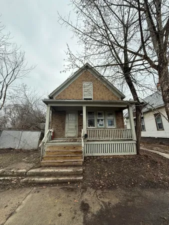 $29,900 | 2749 North 9th Street, Milwaukee, WI 53206
