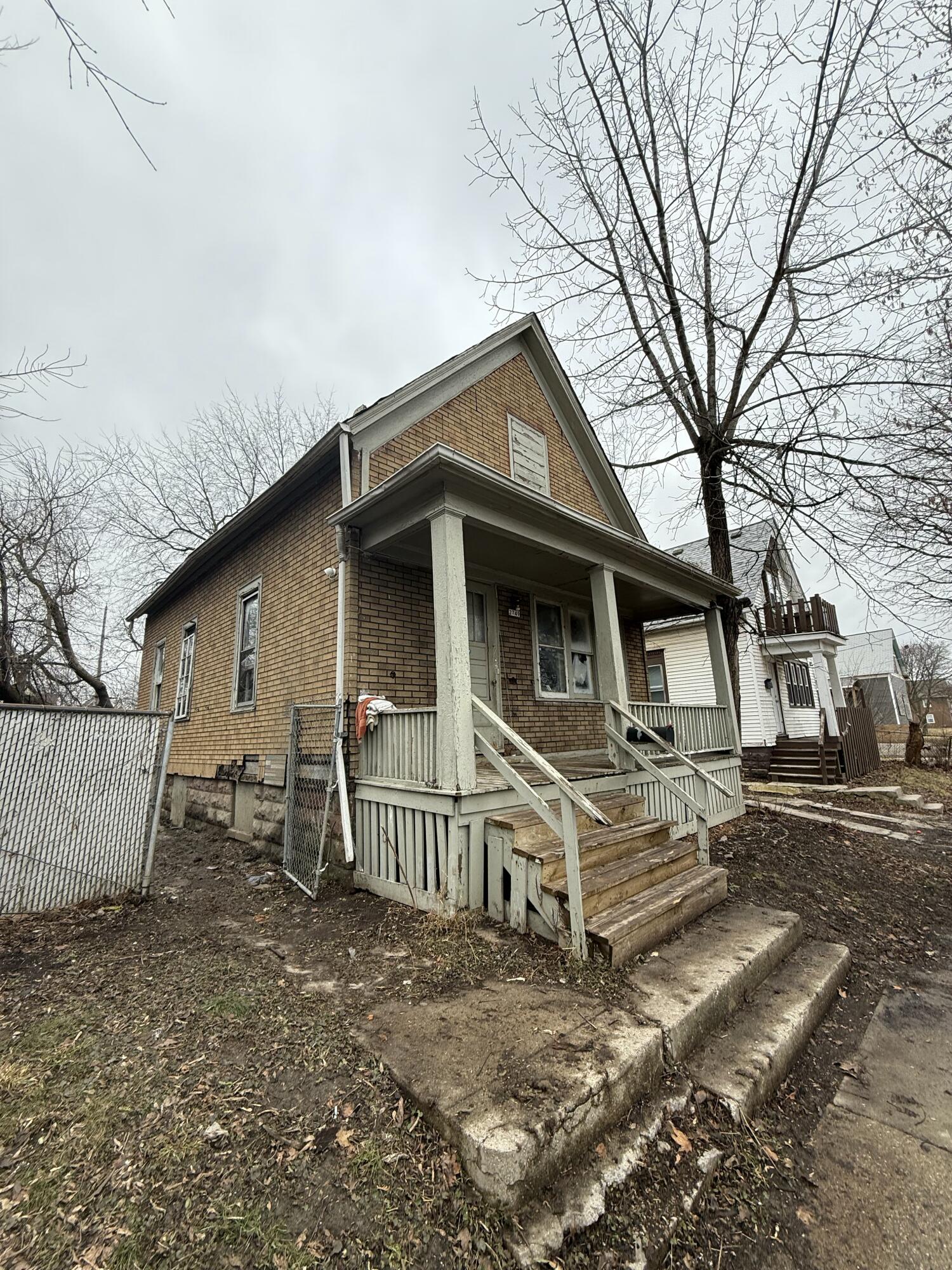 2749 North 9th Street Milwaukee, WI 53206 - Photo 3 of 4 IMG_4559