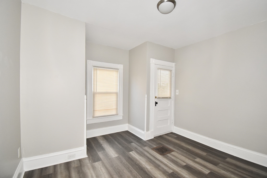 14 Lafayette Street Springfield, MA 01109 - Photo 13 of 30 Gallery Image 13