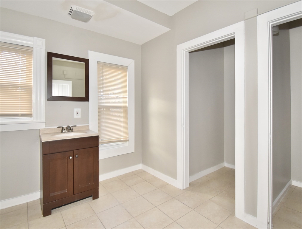 14 Lafayette Street Springfield, MA 01109 - Photo 18 of 30 Gallery Image 18