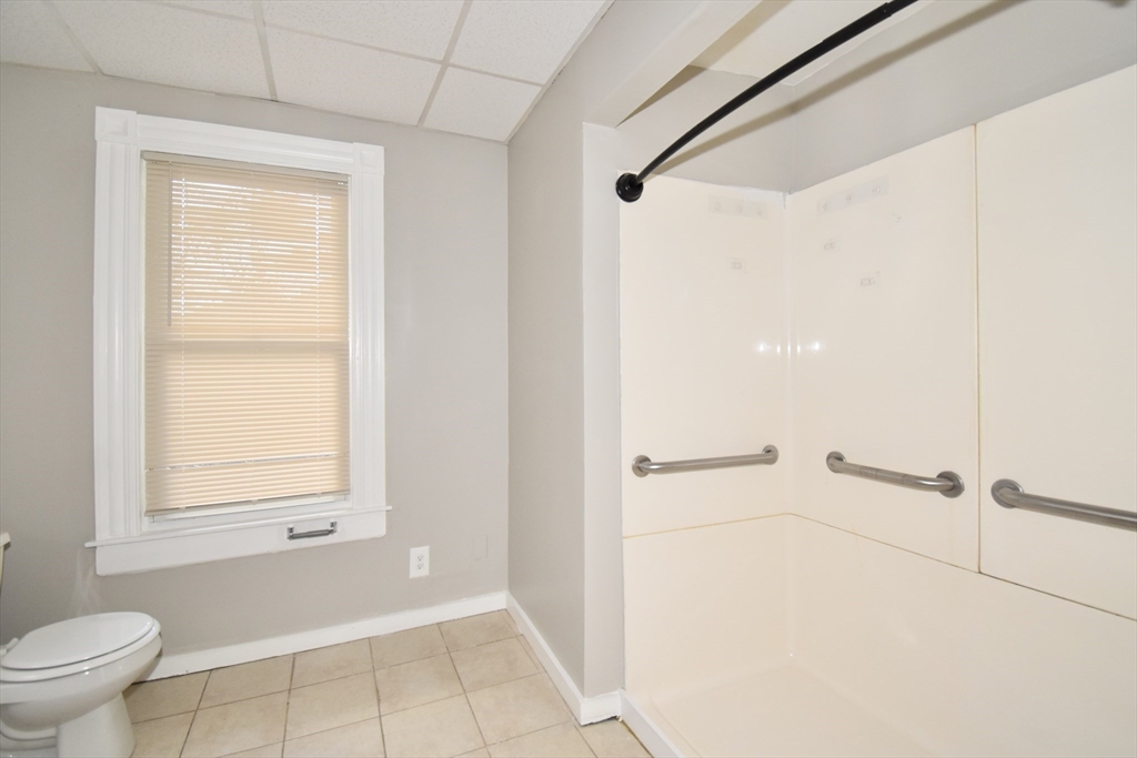 14 Lafayette Street Springfield, MA 01109 - Photo 10 of 30 Gallery Image 10