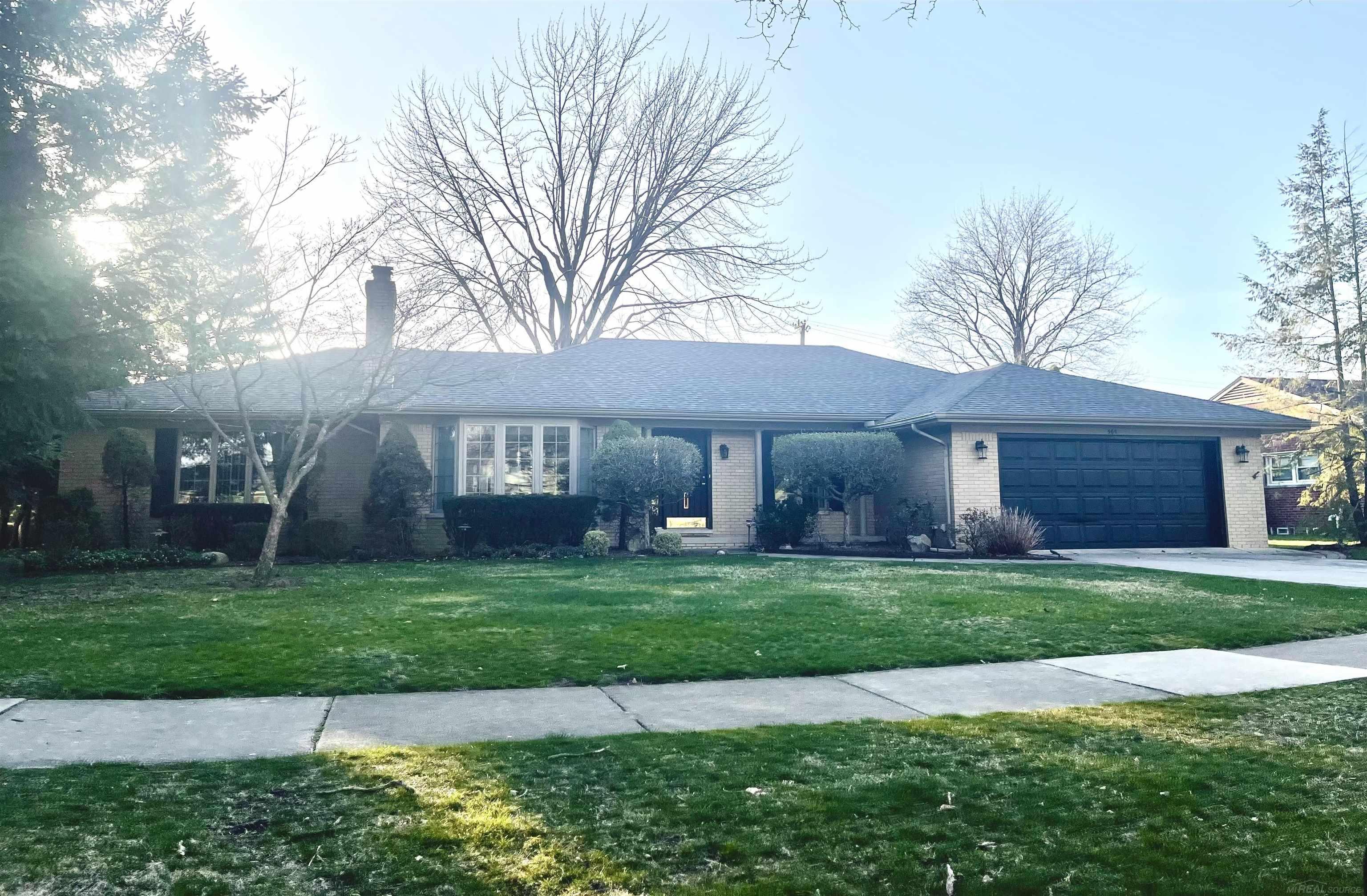 565 Ballantyne Road Grosse Pointe Shores, MI 48236 - Photo 1 of 1